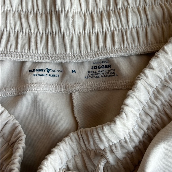 Old Navy Active High Rise Joggers size M - Picture 4 of 7